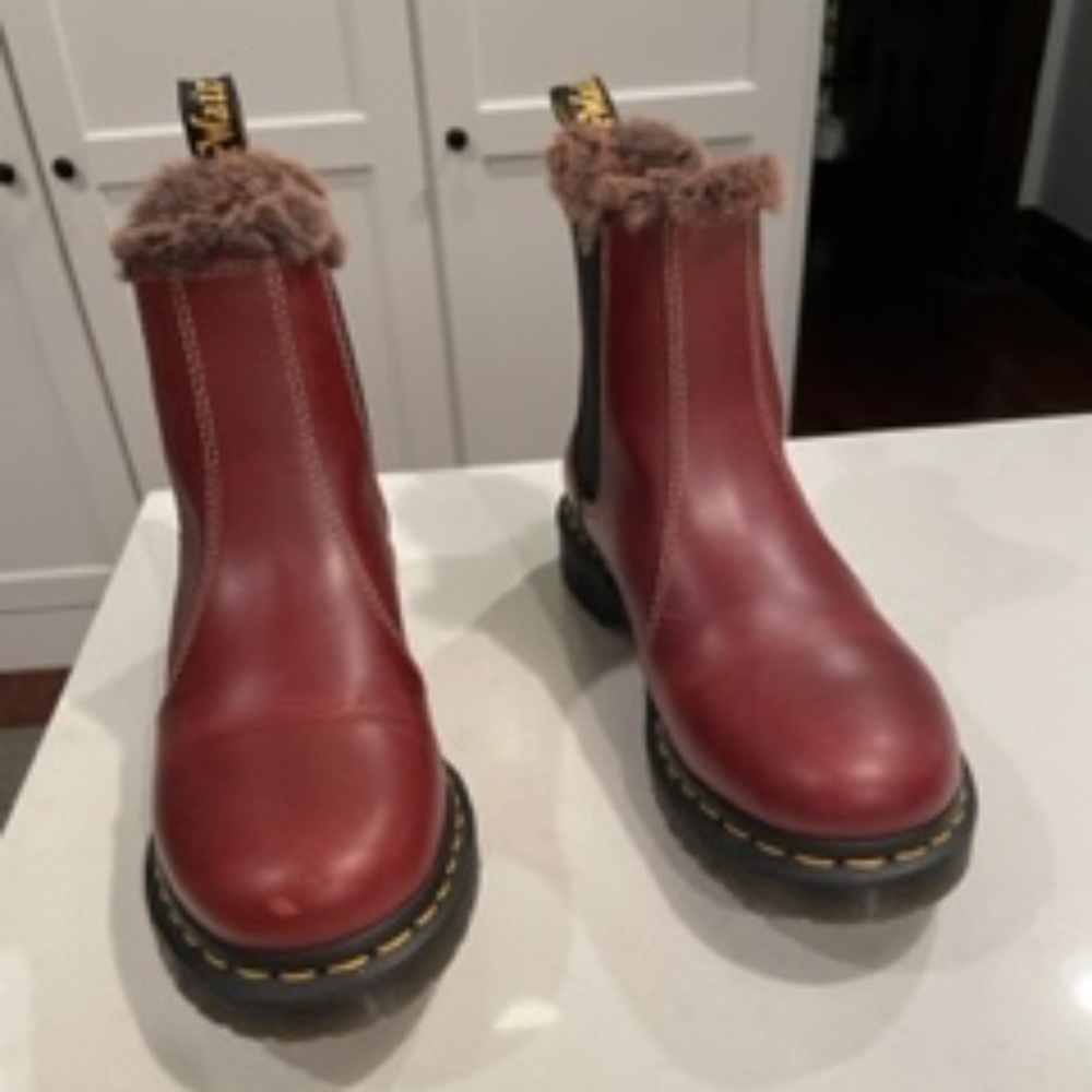 Dr Martens faux fur lined brown Chelsea boots